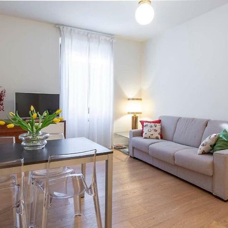 Joivy 1Br Apt In Isola With Stunning View To Bosco Verticale Μιλάνο Εξωτερικό φωτογραφία
